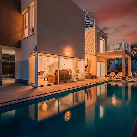 Villa Blanca By Interhome